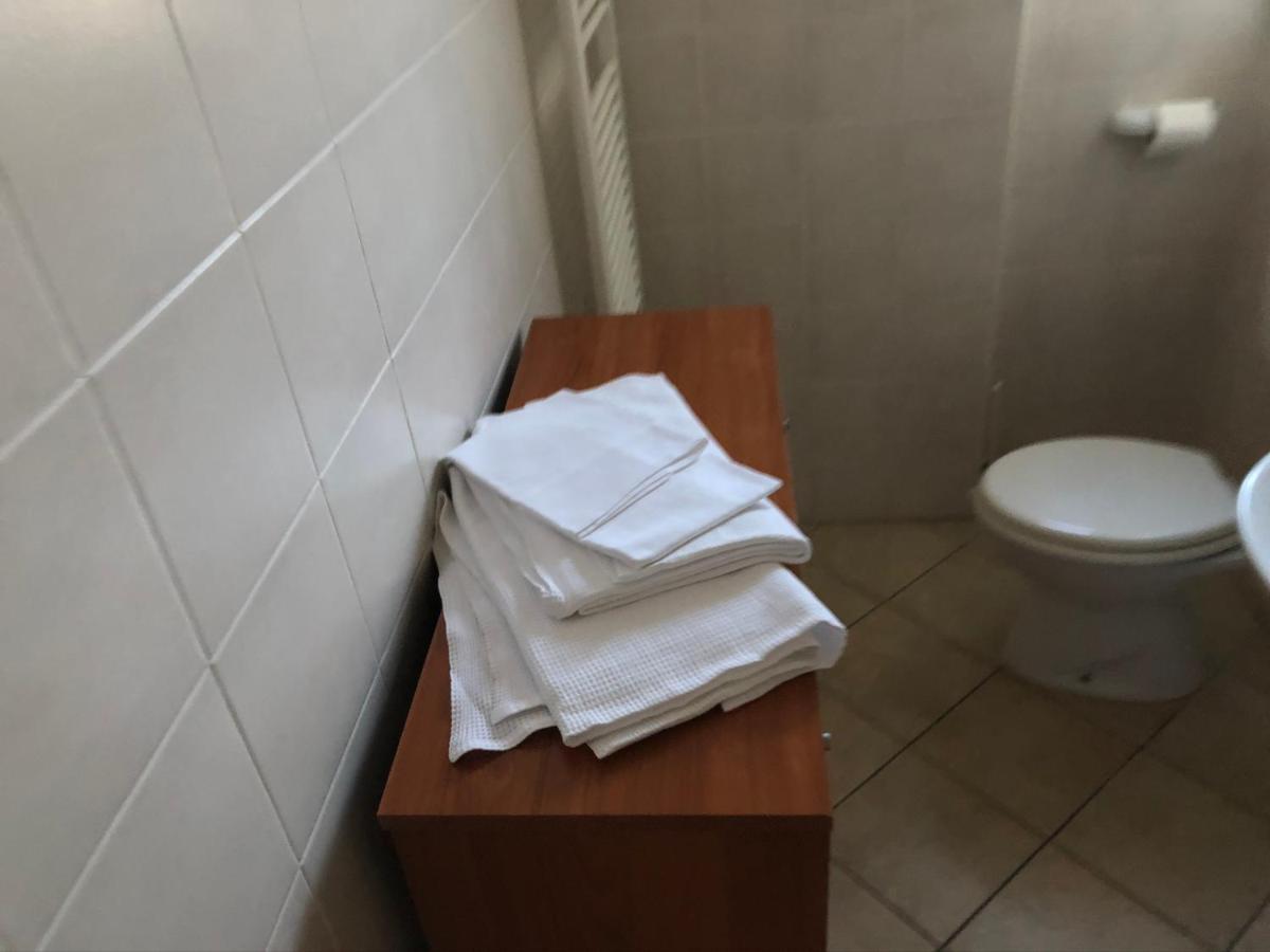 Il Gatto E La Volpe Hotel Avigliana Ngoại thất bức ảnh