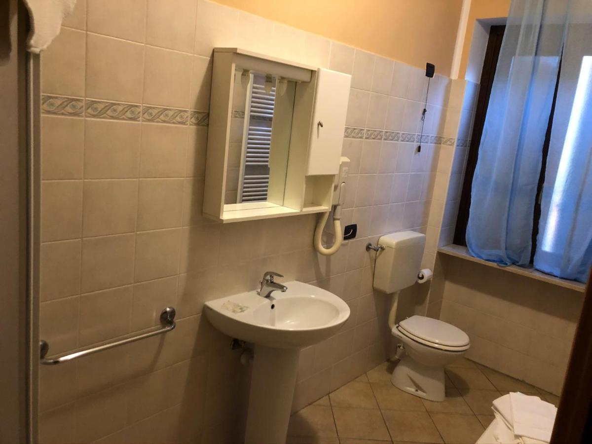 Il Gatto E La Volpe Hotel Avigliana Ngoại thất bức ảnh